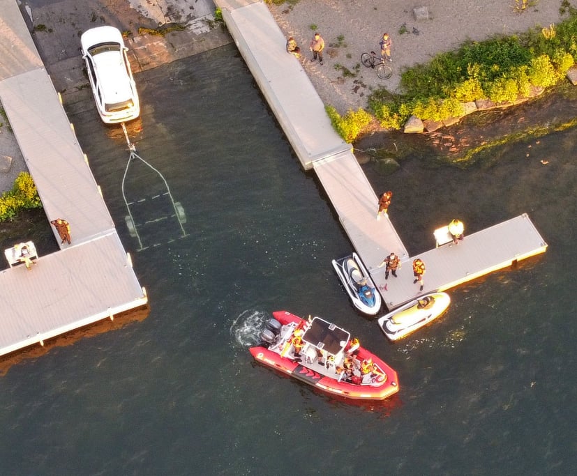 Des gens en motomarine coincés sur l’eau secourus à La Prairie