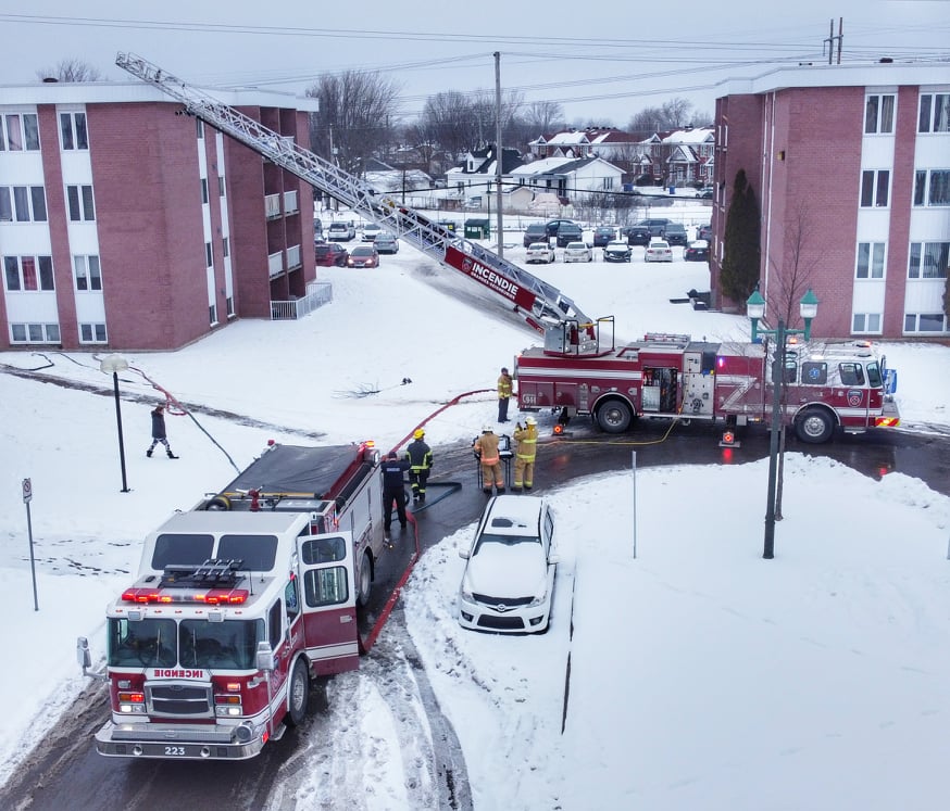 Incendie de cuisine dans un multilogement de Saint-Constant