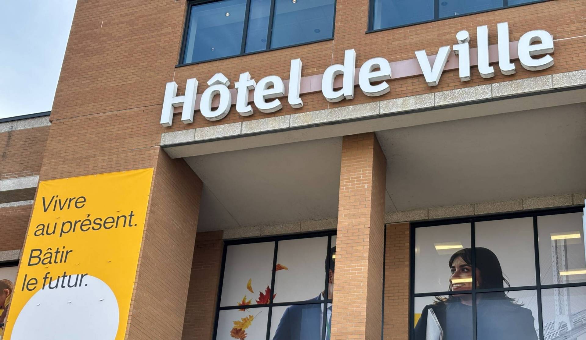 Renvoi d’employés à Brossard : la mairesse justifie la décision