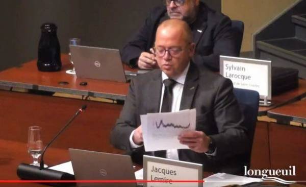 Longueuil : Lemire vote contre l’augmentation de salaire des élus