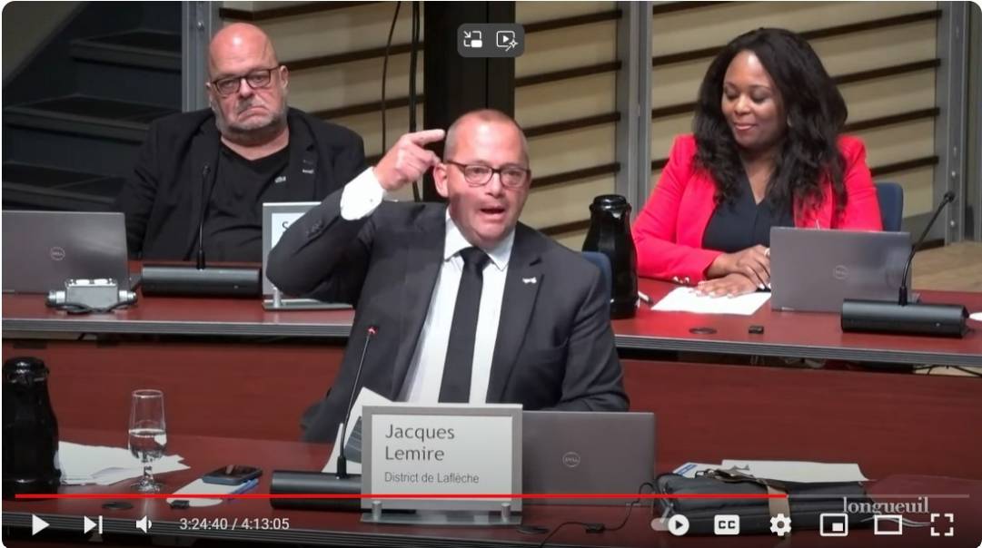 Projet d’habitations Mission Unitaînés : le chef de l’opposition dénonce une « explosion des coûts »