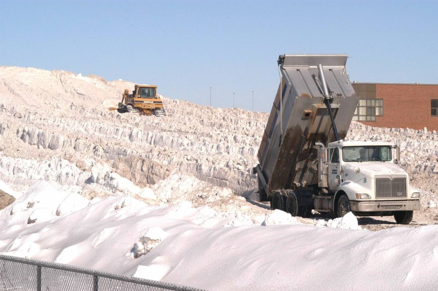 Stationnement hivernal dans les rues : permis ou interdit ?