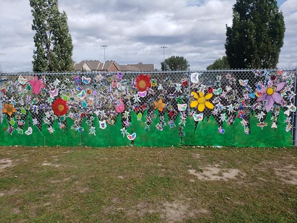 Des insectes à colorier égaient la rentrée d’une école de La Prairie