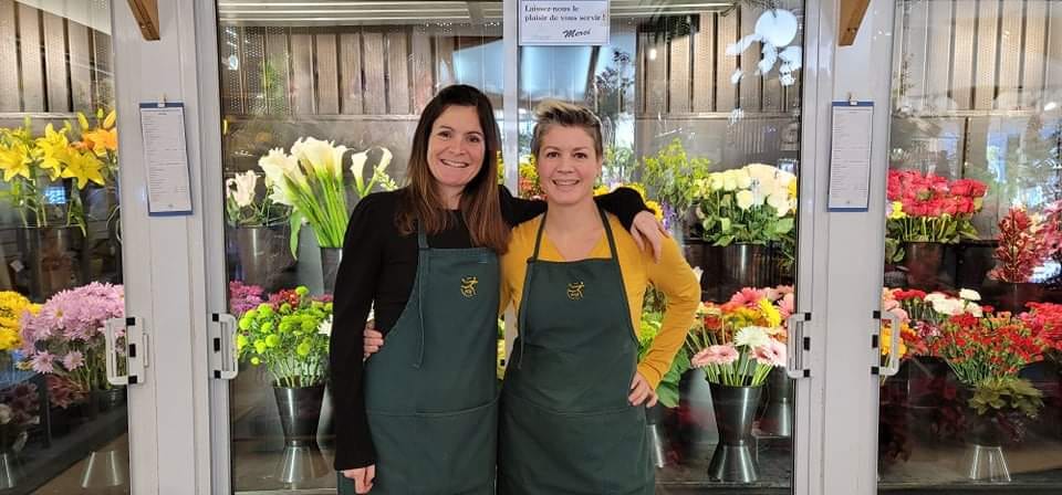 Deux sœurs prennent la relève du Fleuriste La Prairie