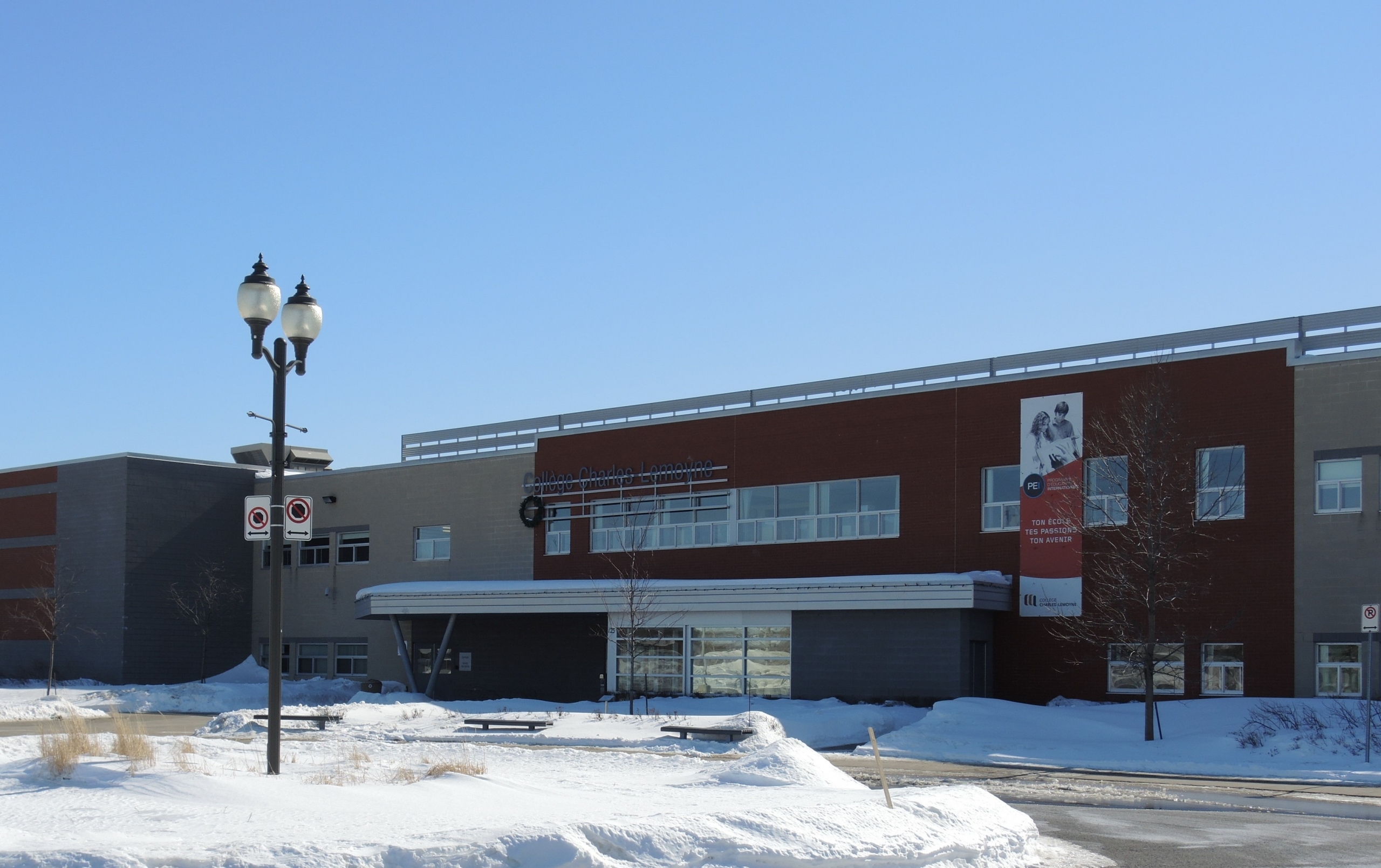 Plus de 100 bourses remises par le Collège Charles-Lemoyne