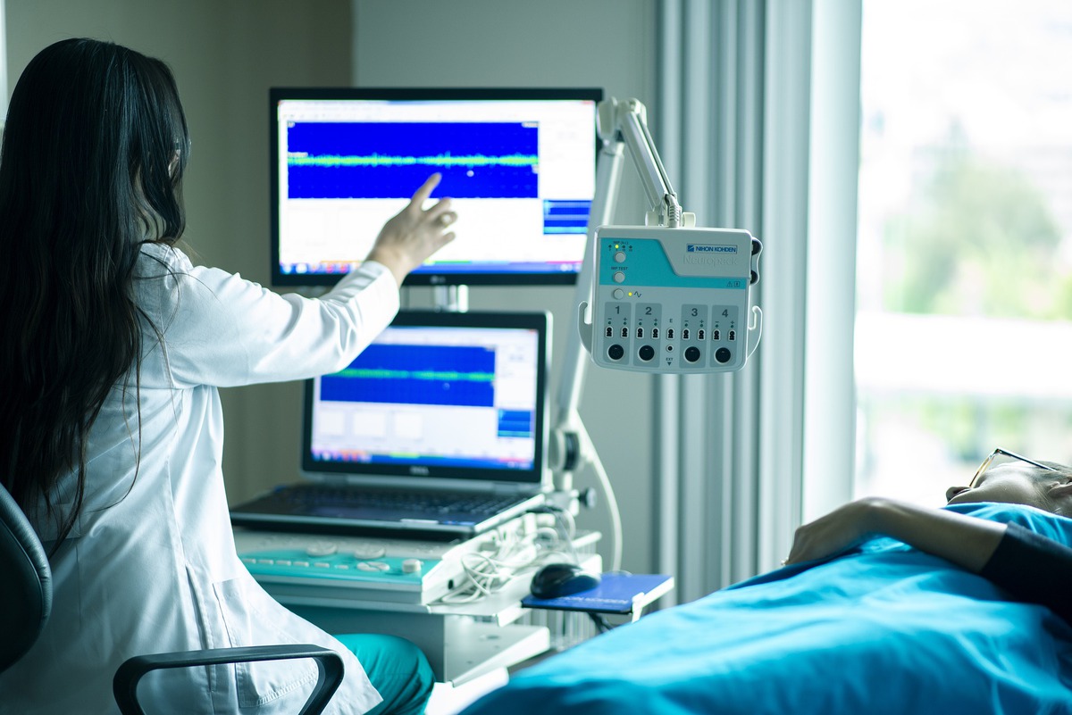 Les Québécois ouverts à l’intelligence artificielle à des fins médicales