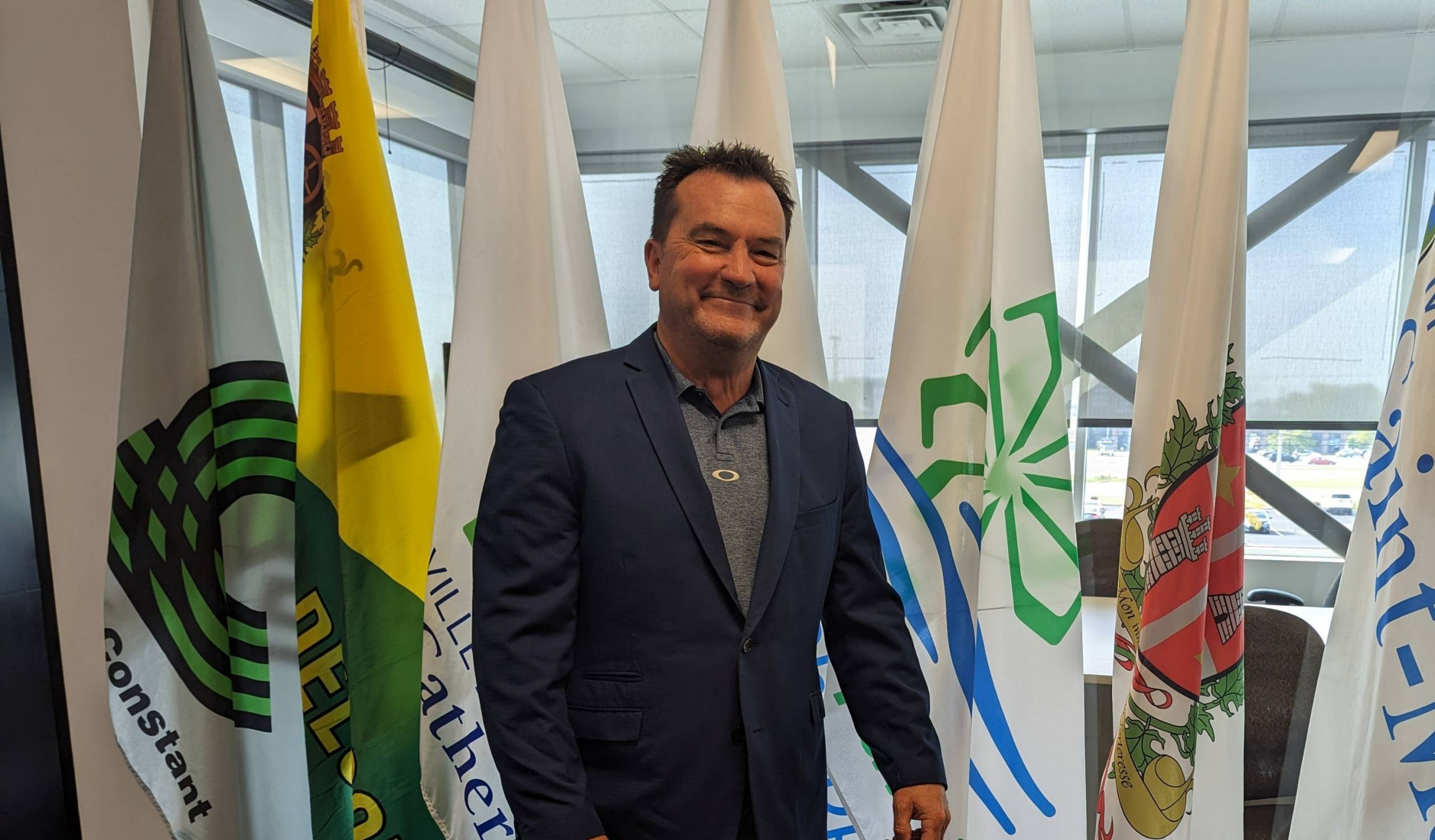 VIDÉO – Rentrée parlementaire :  Alain Therrien au front en temps de crise