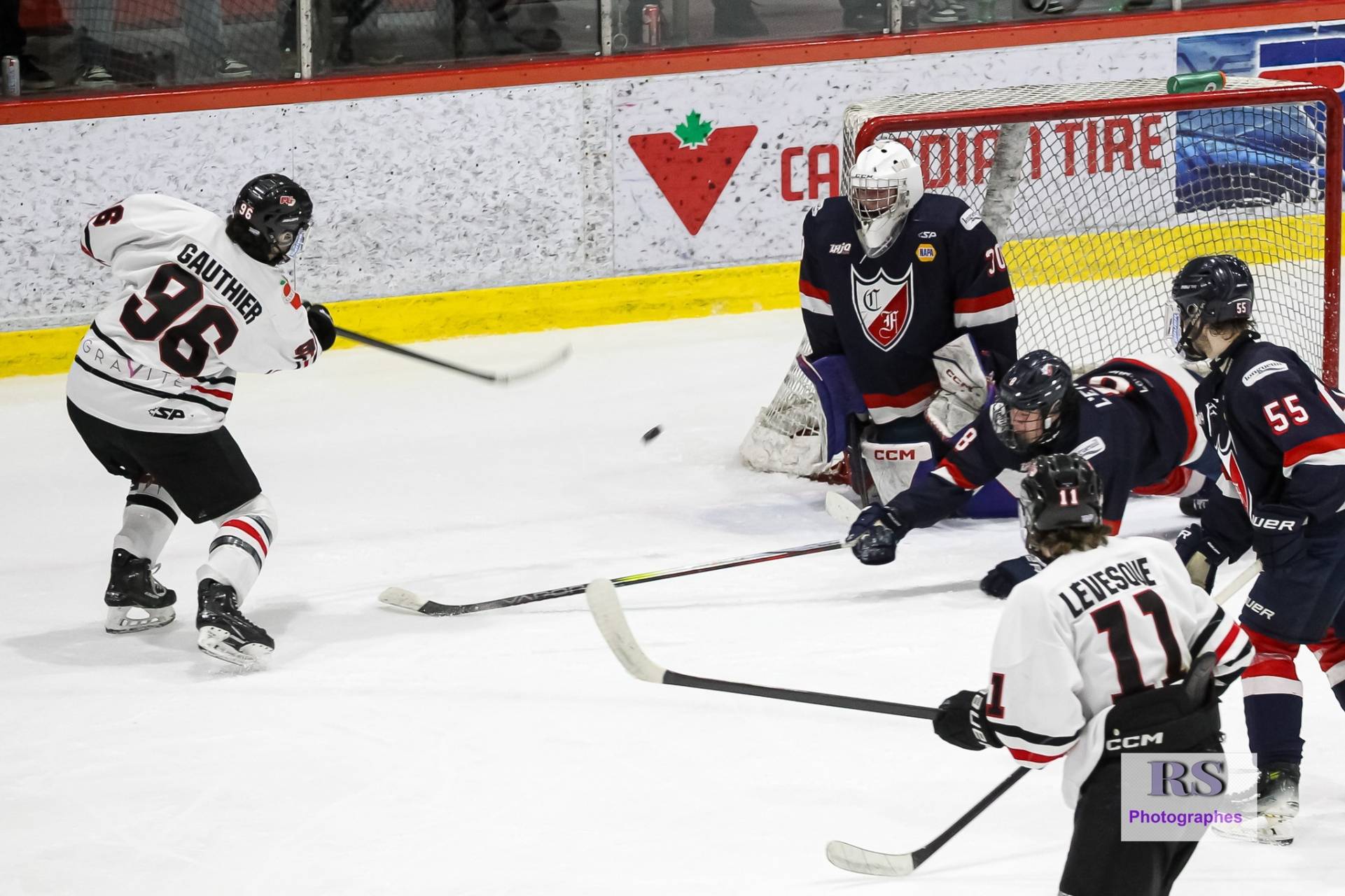 Finale LHJAAAQ : le Collège français en retard