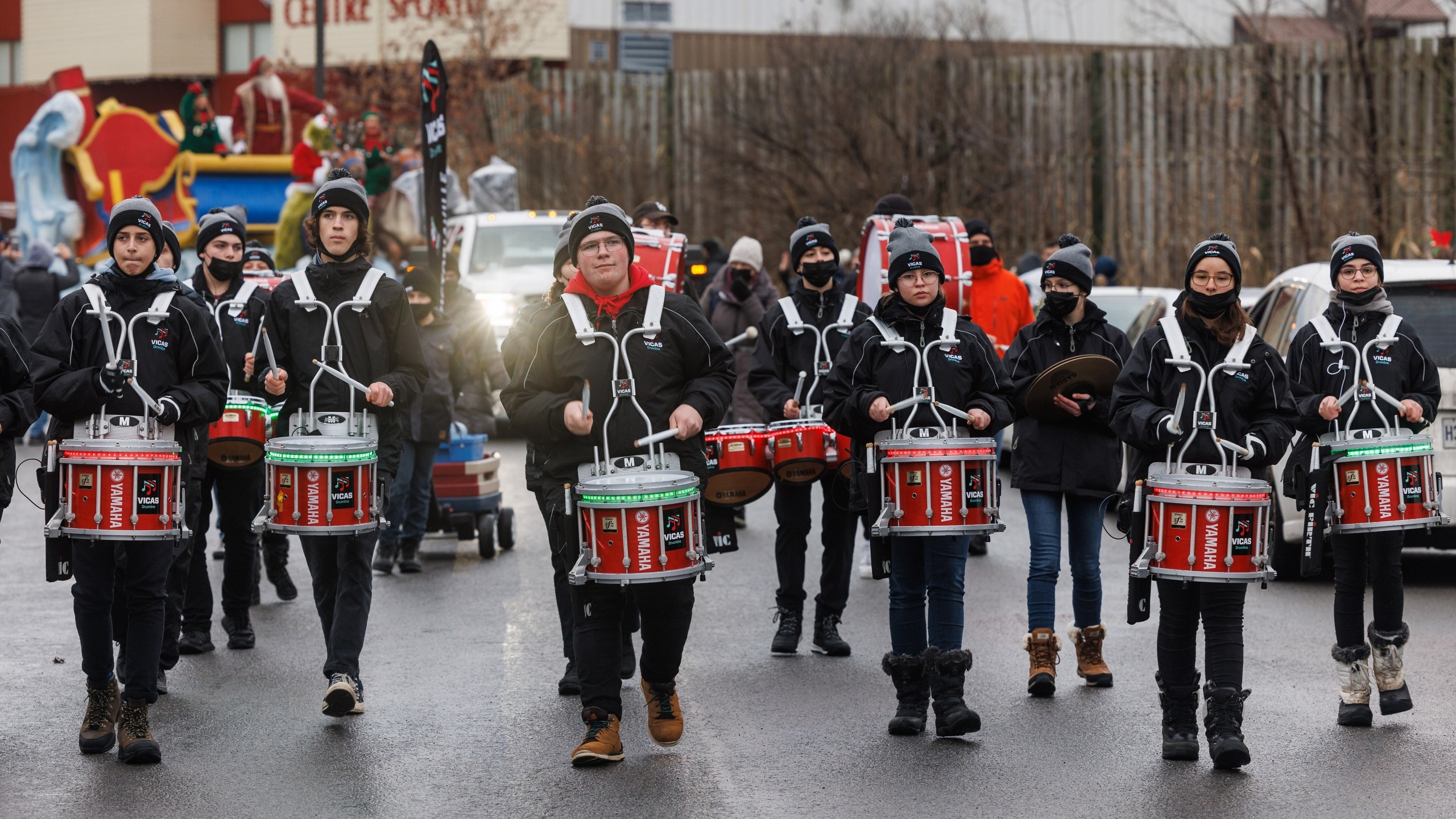 Marché et défilé de Noël à Delson