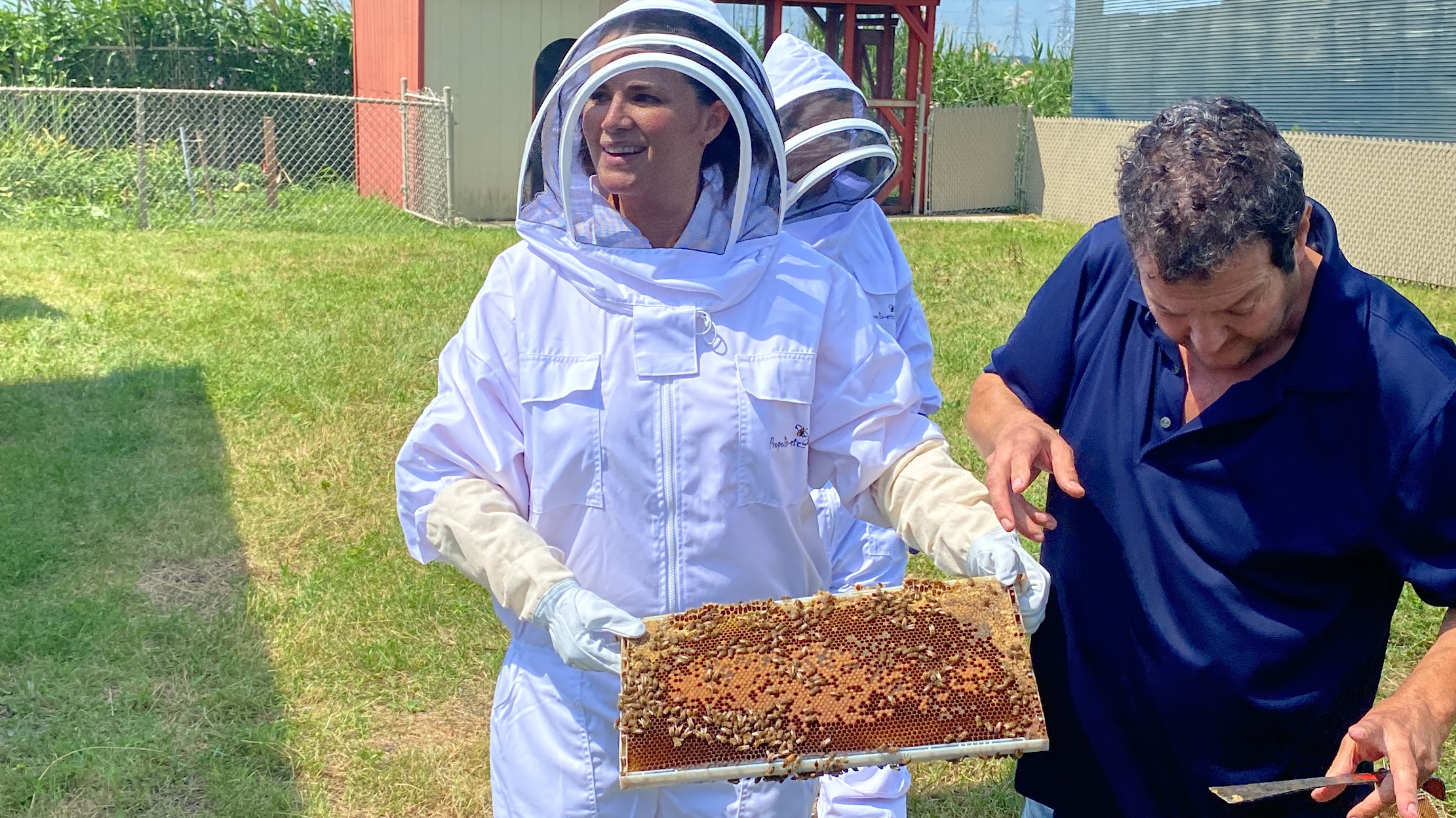 VIDÉO – Marie-Ève Janvier en tournée chez des producteurs d&rsquo;ici