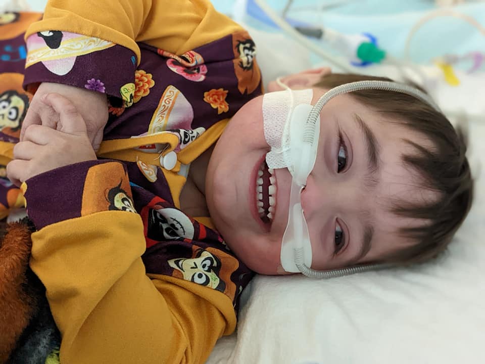 Le petit Éliam greffé d’un nouveau coeur