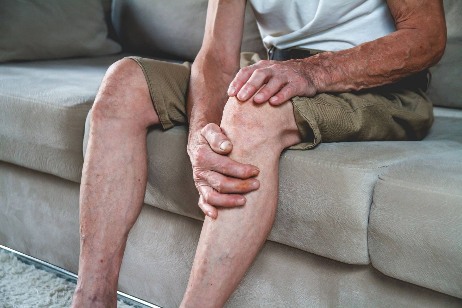 Douleurs articulaires liées à l&rsquo;âge: 7 astuces pour les soulager