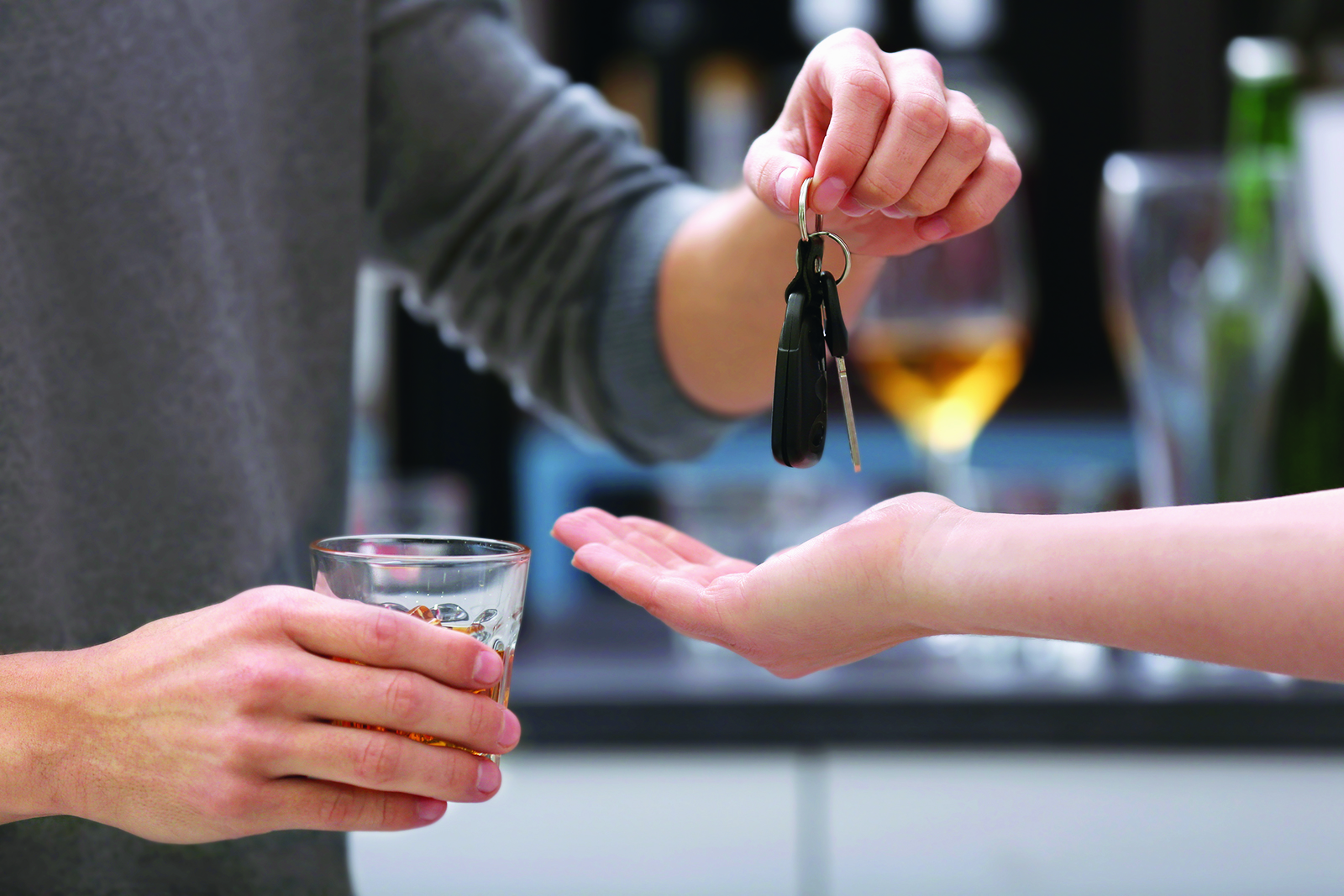 Alcool et drogue au volant : effets sur la conduite, détection et conséquences