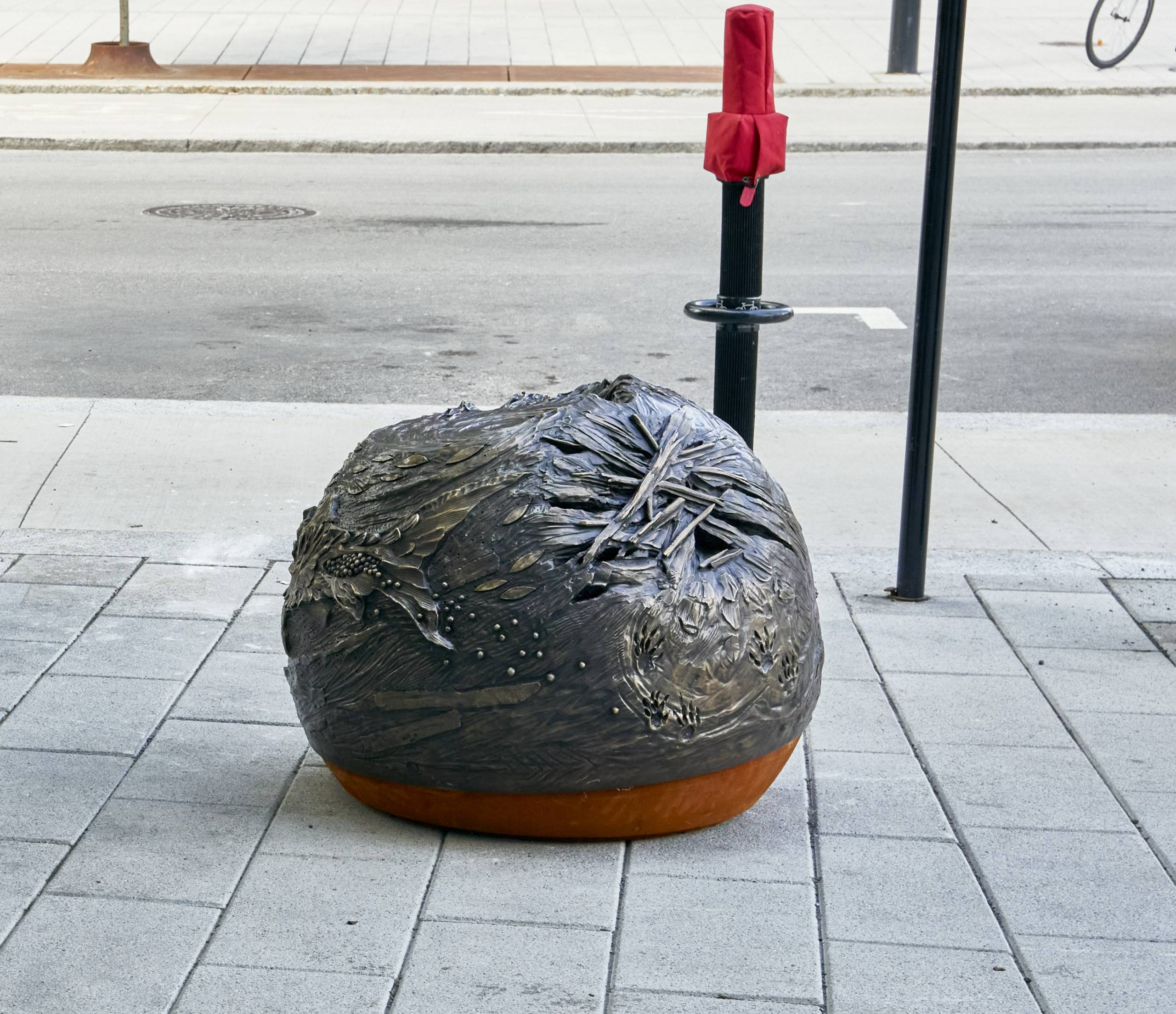 Des bronzes d’un artiste de Kahnawake en lumière à Montréal