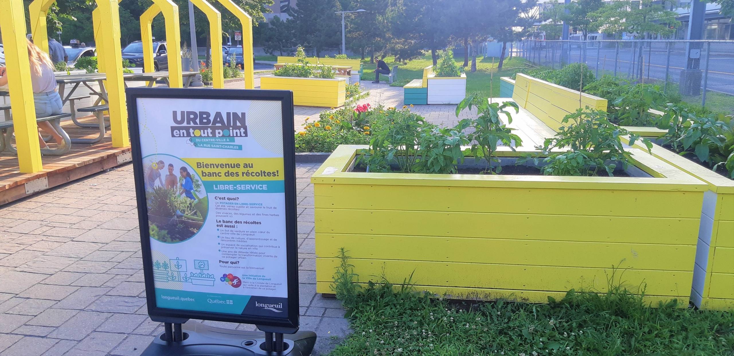 Un potager côtoie le débarcadère du métro Longueuil