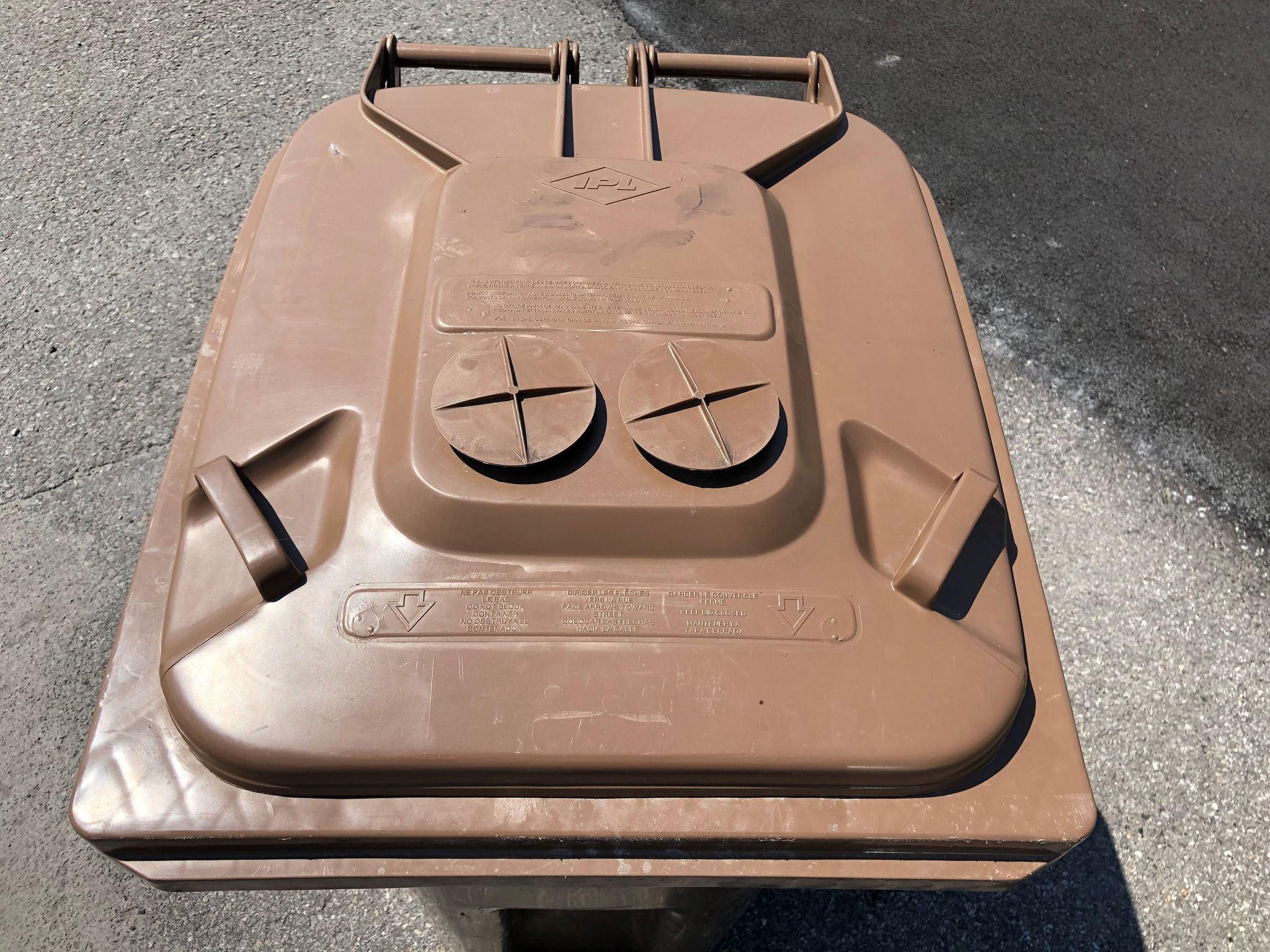 Le bac brun fait son entr&eacute;e dans les &eacute;coles