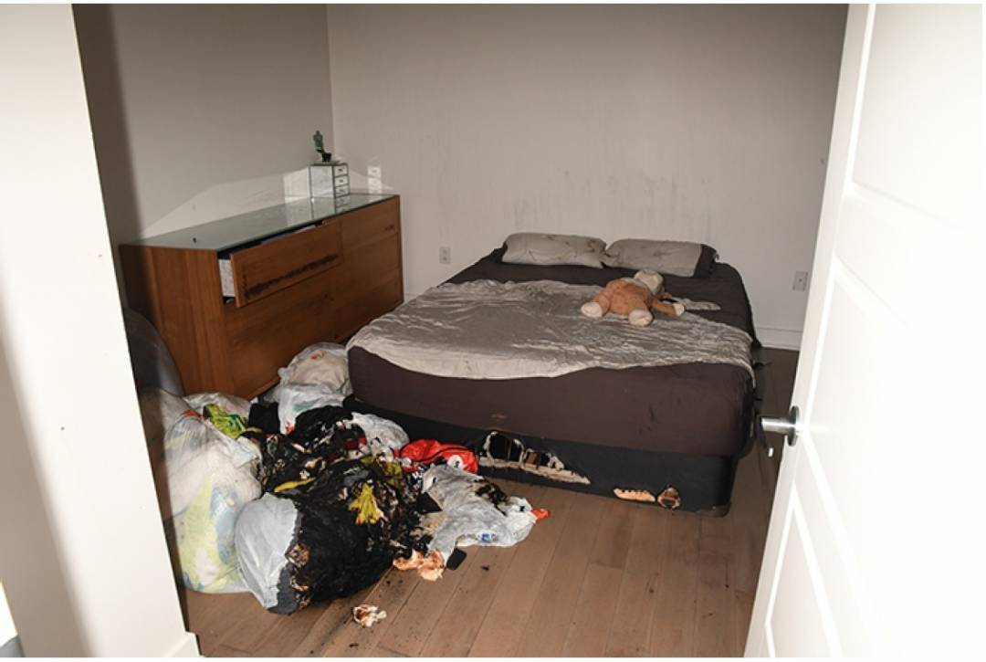 Triple meurtre à Brossard : des blessures de défense aux mains