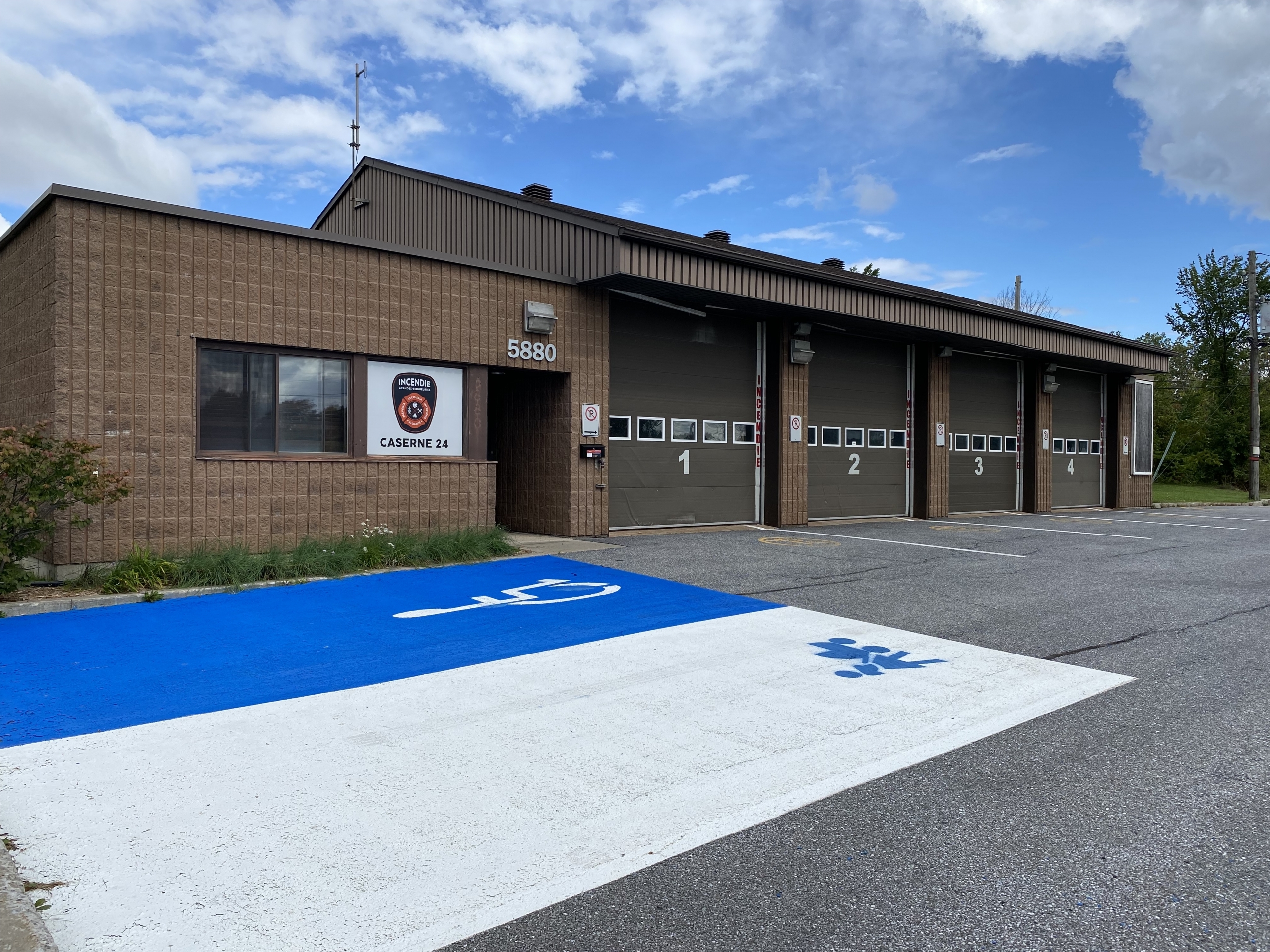Échos du conseil de Sainte-Catherine : la caserne sous-louée aux ambulanciers