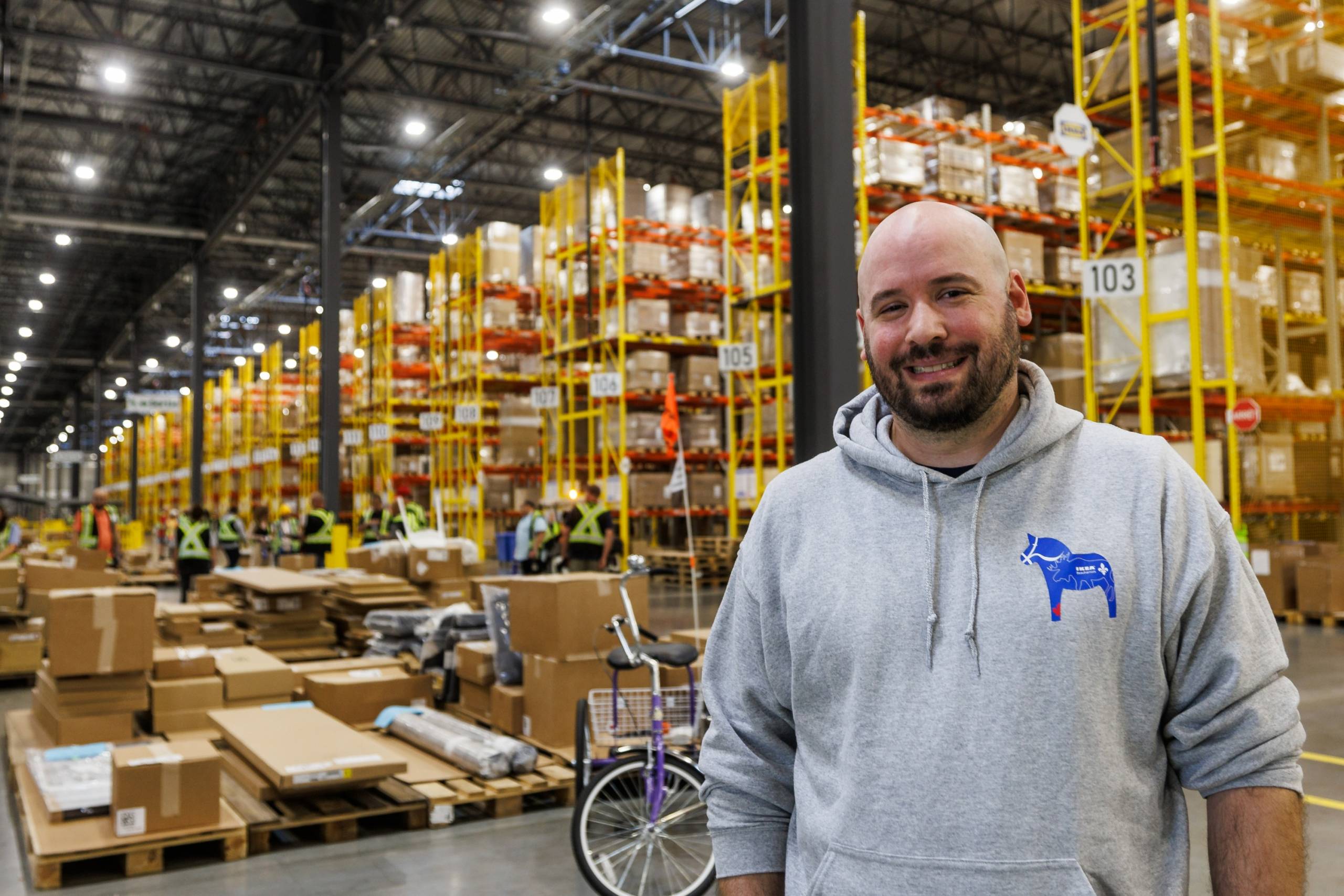 VIDÉO – IKEA: Un centre de distribution qui fait écarquiller les yeux