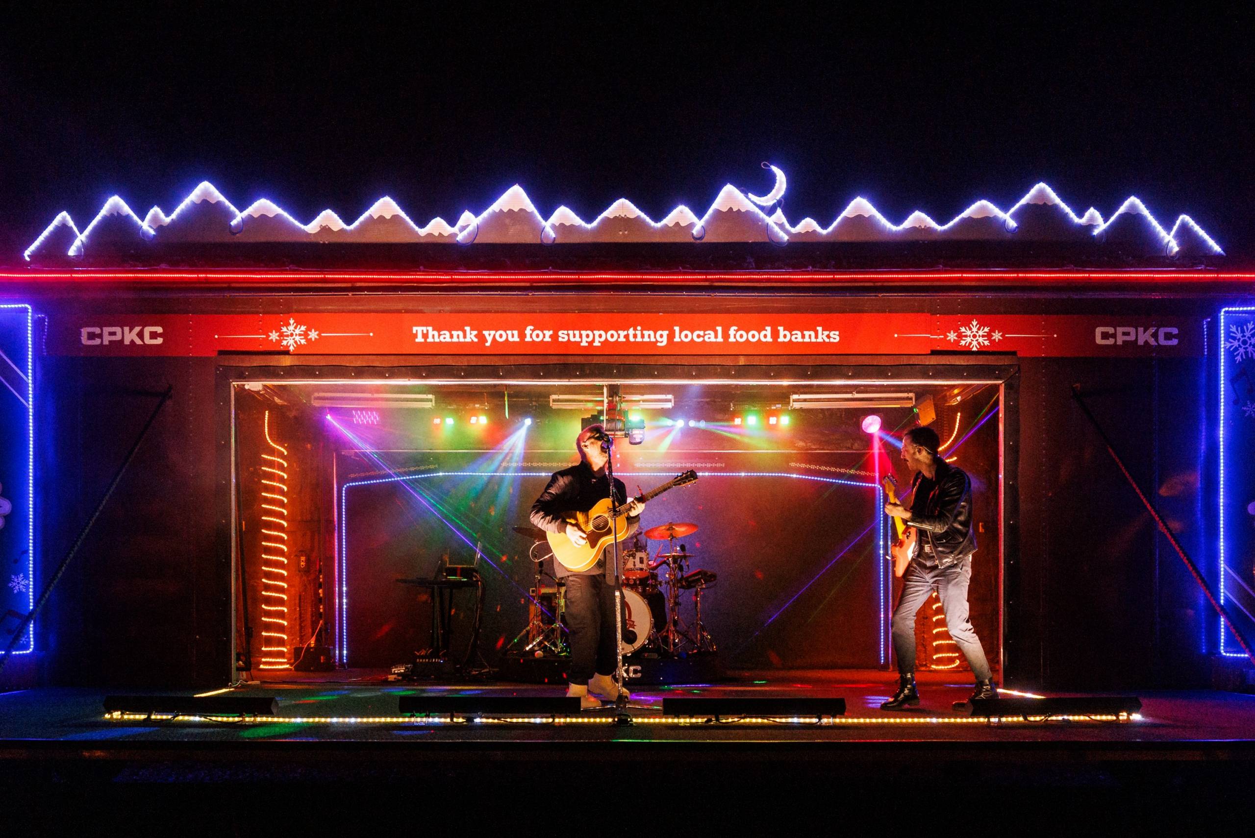 VIDÉO – Le train des Fêtes charme à nouveau