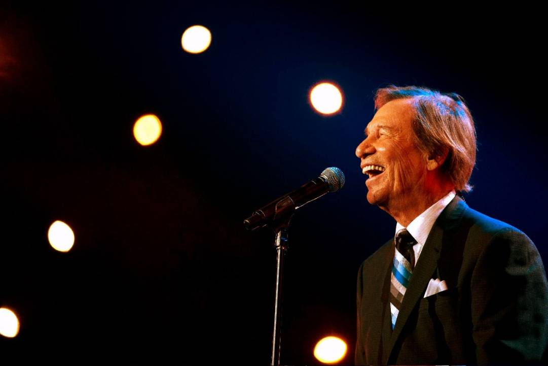 De nombreux hommages à Jean-Pierre Ferland 