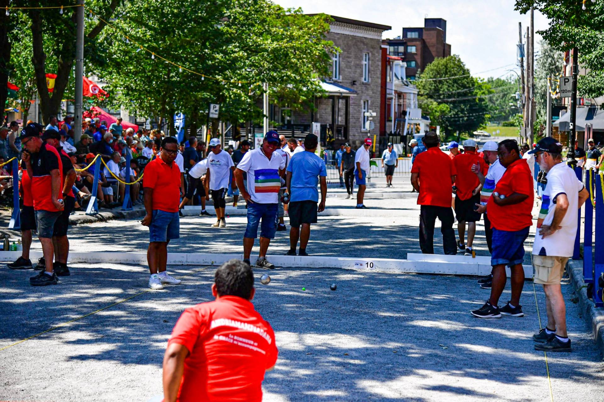 Festi-Pétanque la Marseillaise : le cœur du Vieux Longueuil prend des allures de Provence  