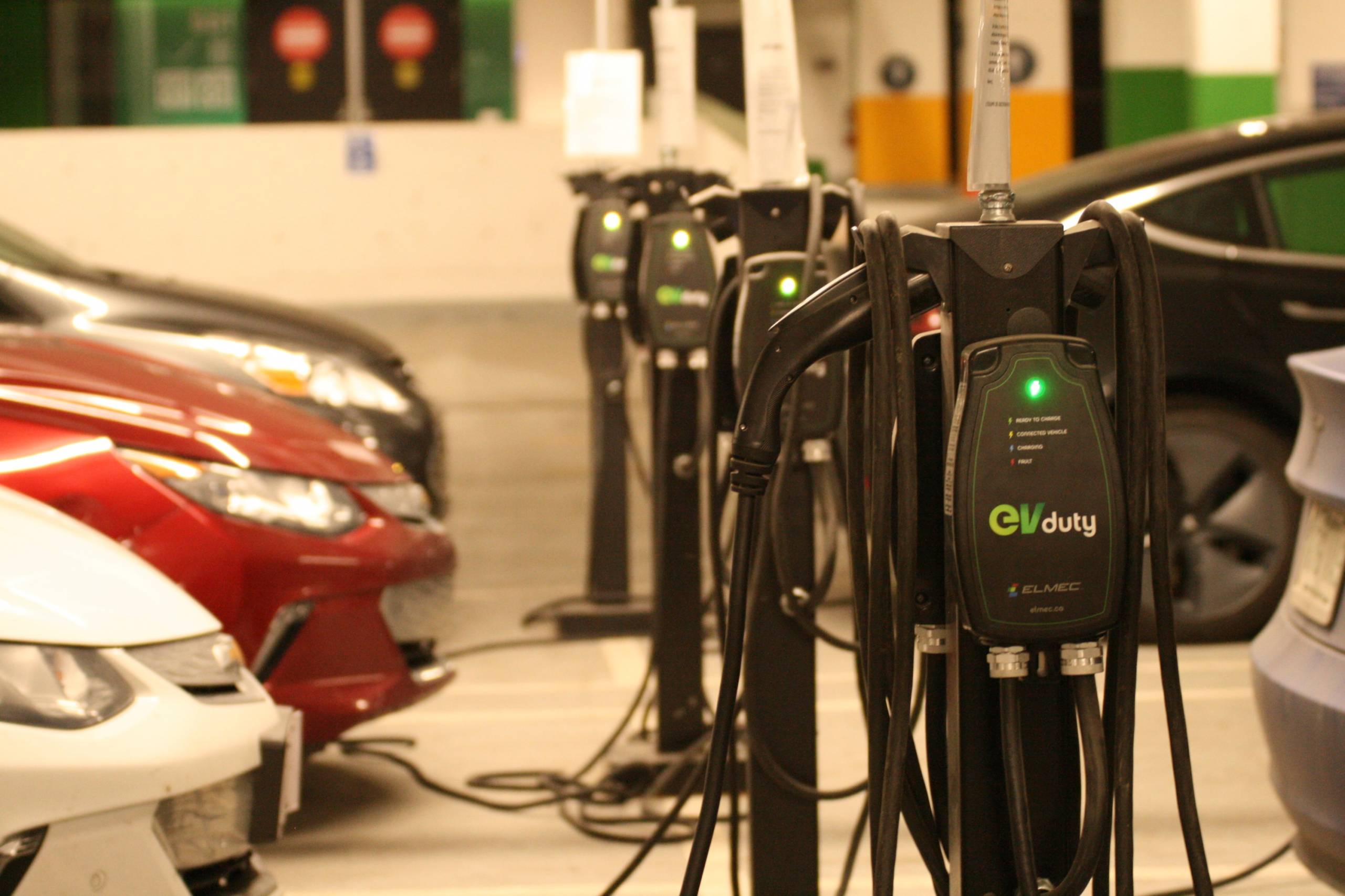 Fin de la subvention aux véhicules électriques : débranchement hâtif, selon des intervenants