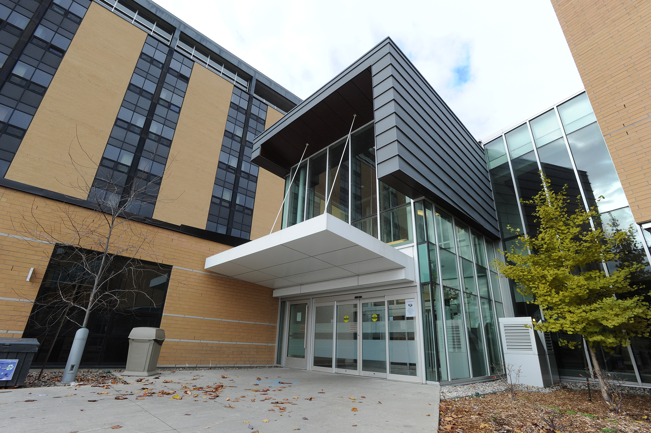 Dix hôpitaux unis dans la lutte contre le cancer du sein