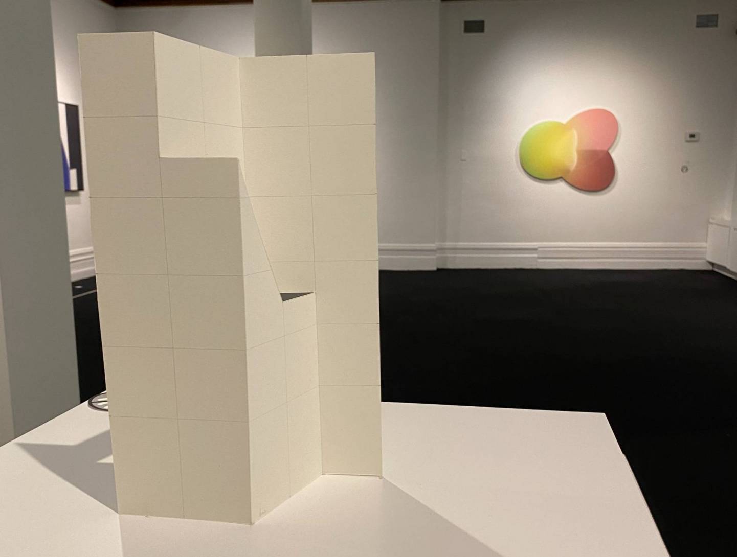 PHOTOS – Lumière de Caroline Cloutier : réalité ou illusion ?