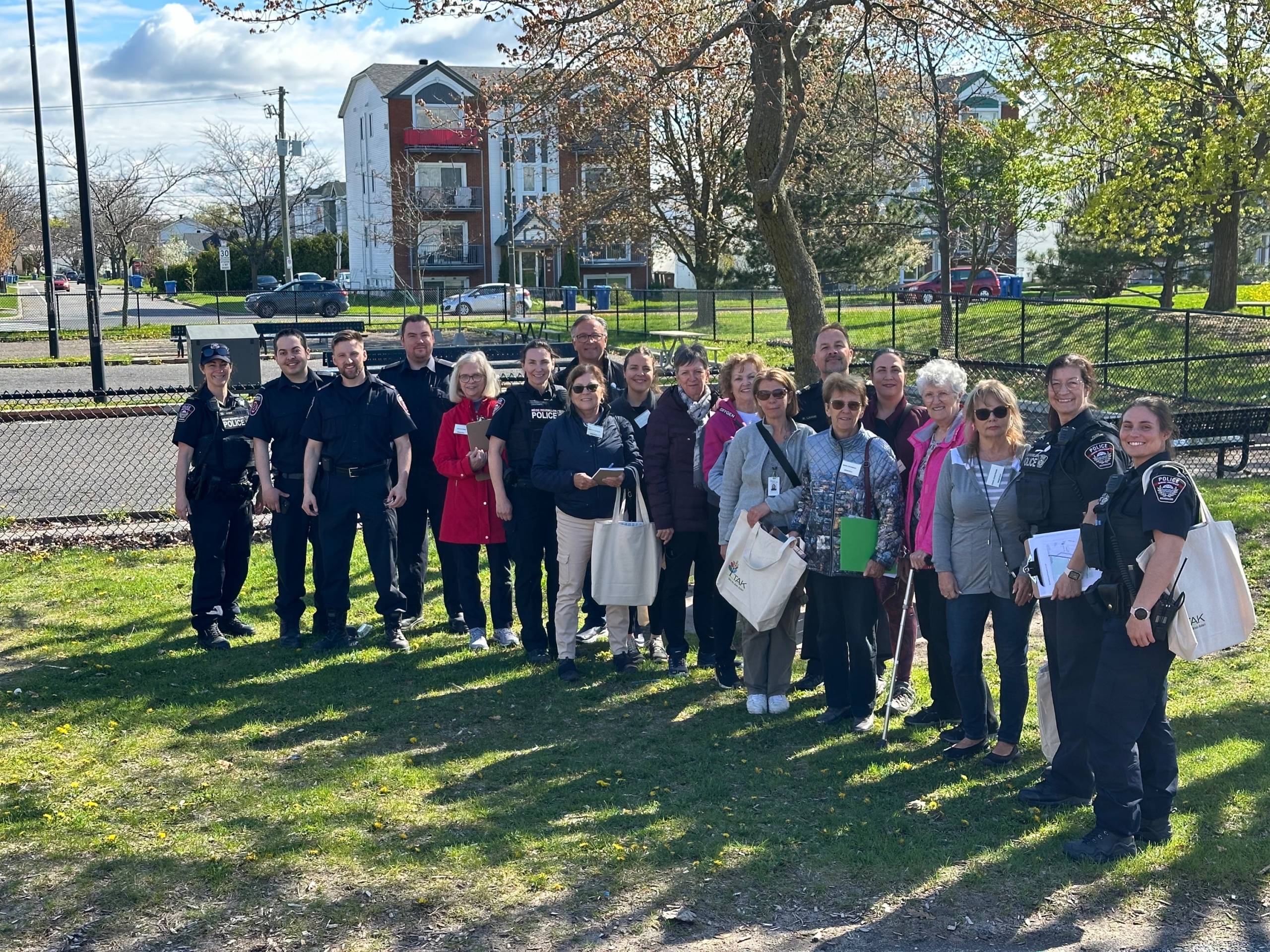 La Prairie et Sainte-Catherine : des bénévoles partent à la rencontre d’aînés isolés