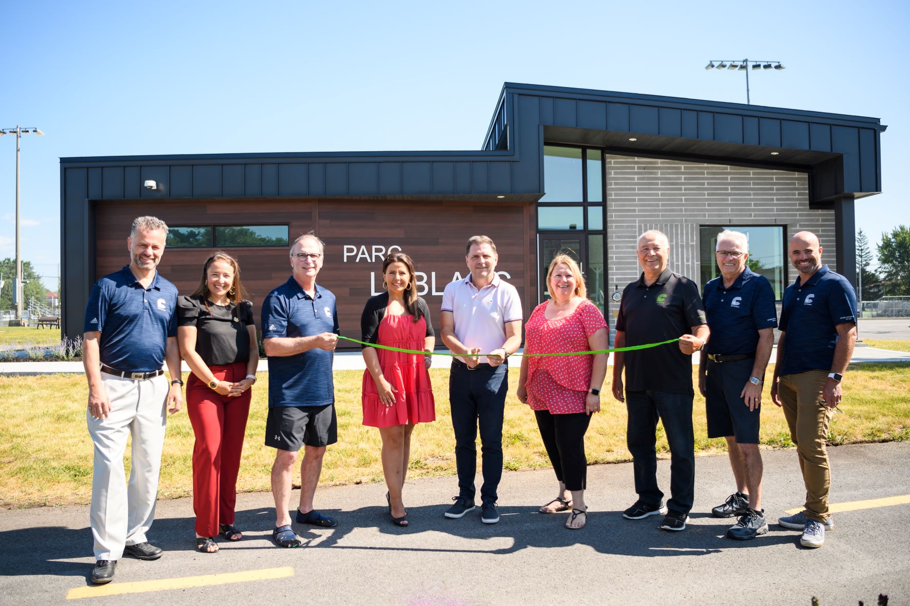 Saint-Constant inaugure son nouveau chalet au parc Leblanc
