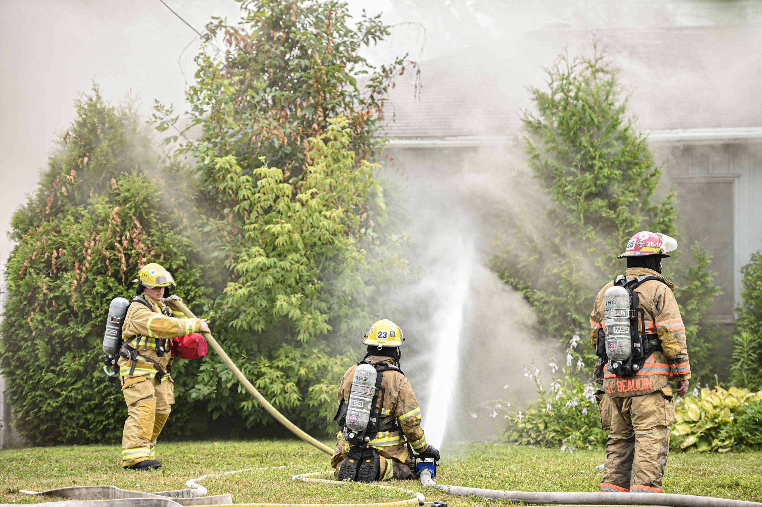 Incendie dans un bungalow squatté à Sainte-Catherine