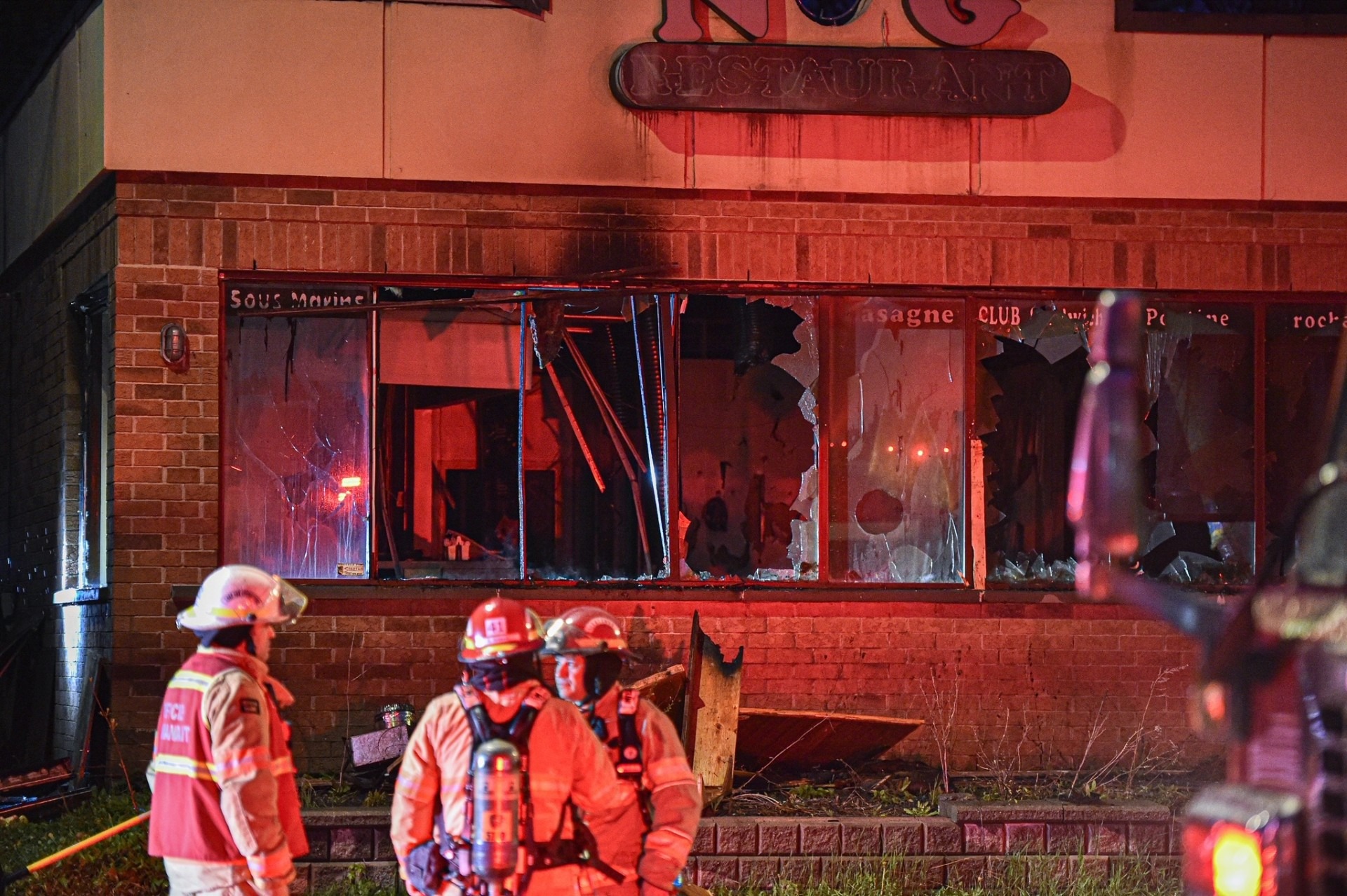 Longueuil : un restaurant désaffecté passe au feu