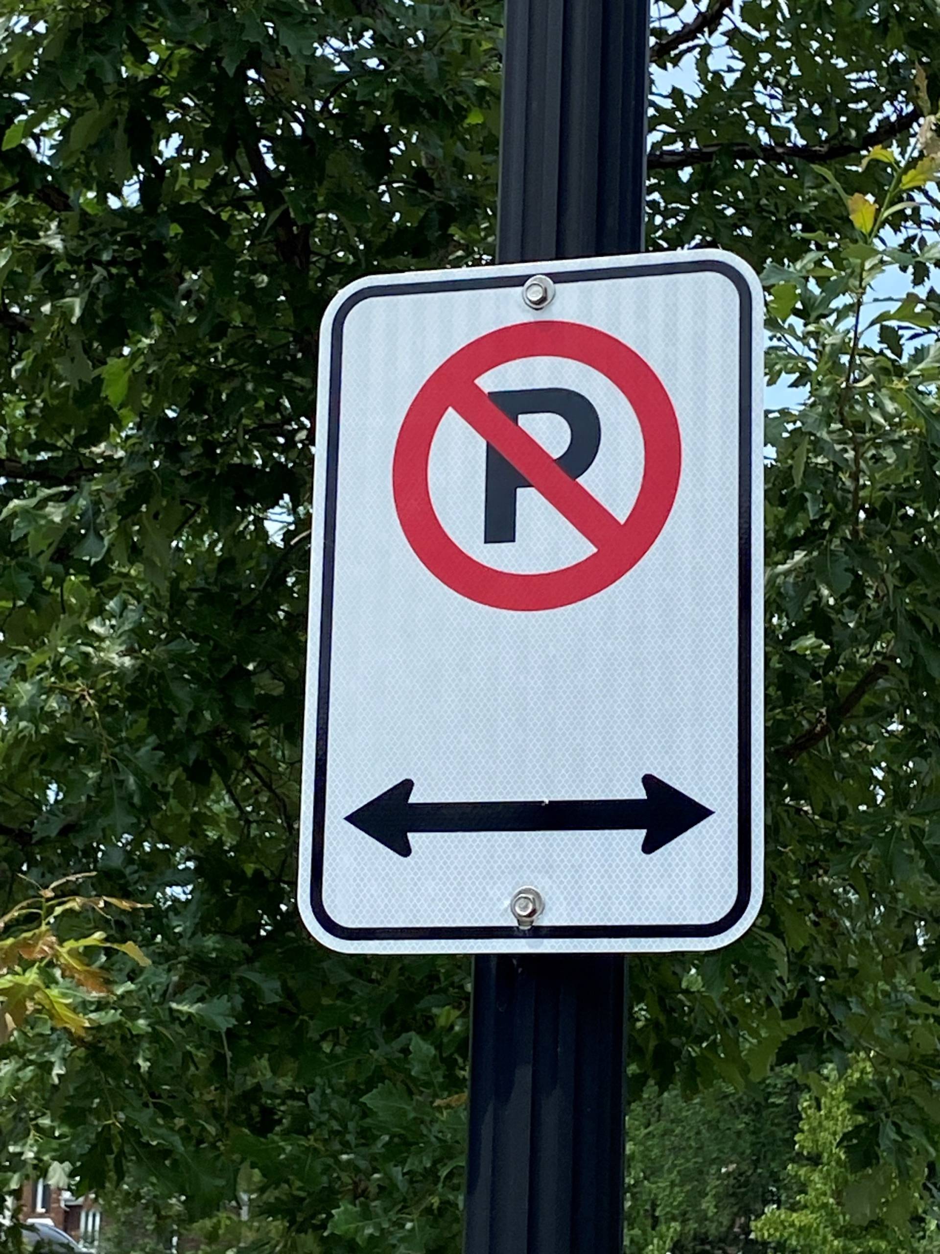 Nouvel arrêt et stationnement interdit à La Prairie