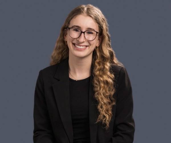 Une Médaille du Lieutenant-gouverneur à une étudiante d’Édouard-Montpetit