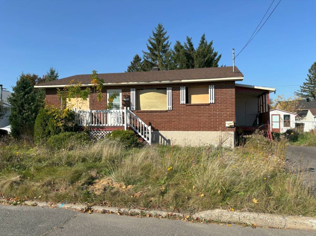 Maison abandonnée à Saint-Hubert : des procédures légales contre le propriétaire