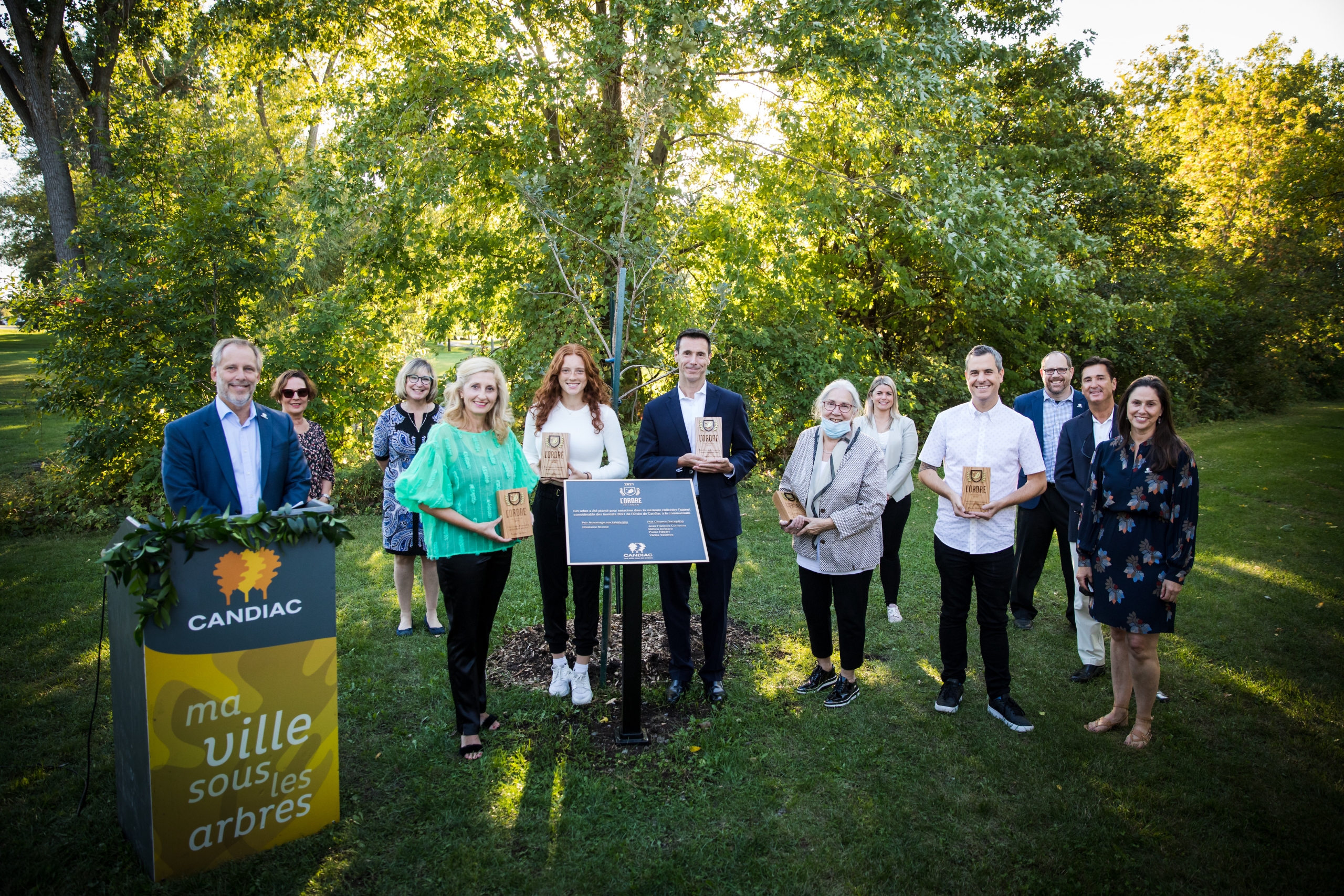 Cinq citoyens décorés de l’Ordre de Candiac