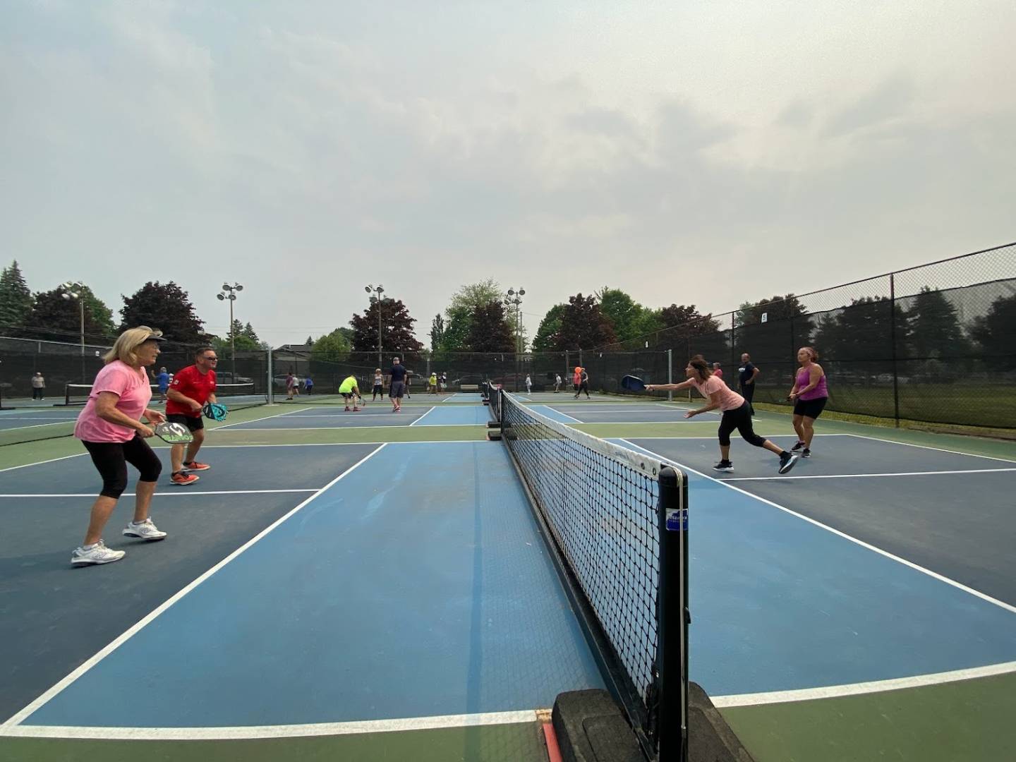 Où jouer au pickleball à Longueuil