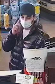 Un suspect de vol dans un dépanneur à La Prairie recherché