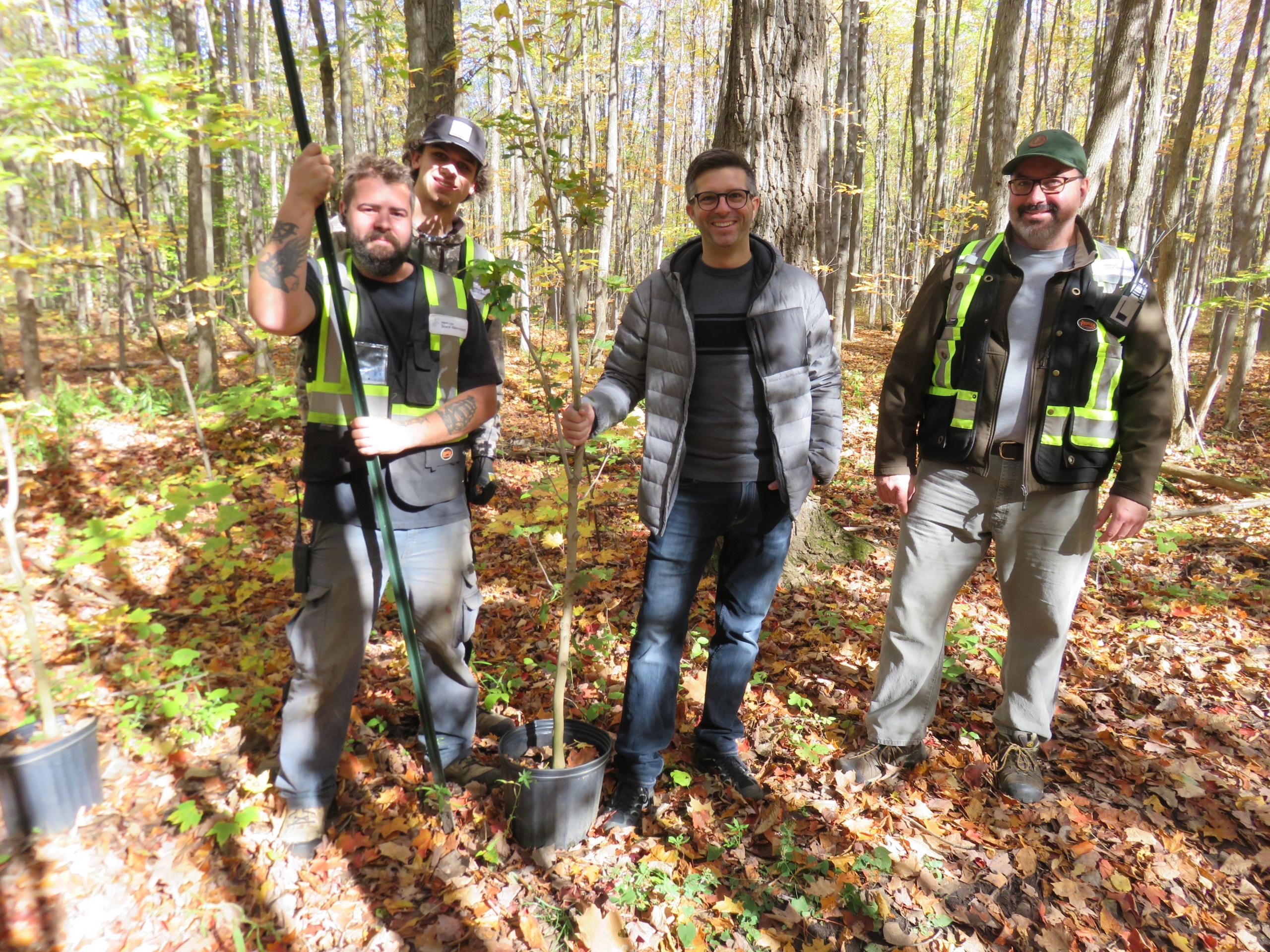 Un courtier immobilier contribue à la plantation de 26 arbres