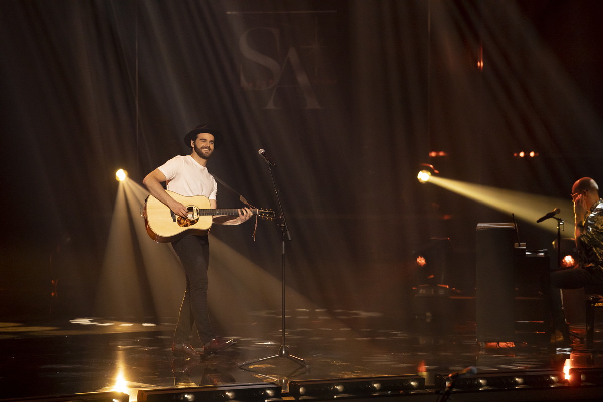 REVUE CULTURELLE 2021 – Guillaume Lafond ravit les cœurs à Star Académie