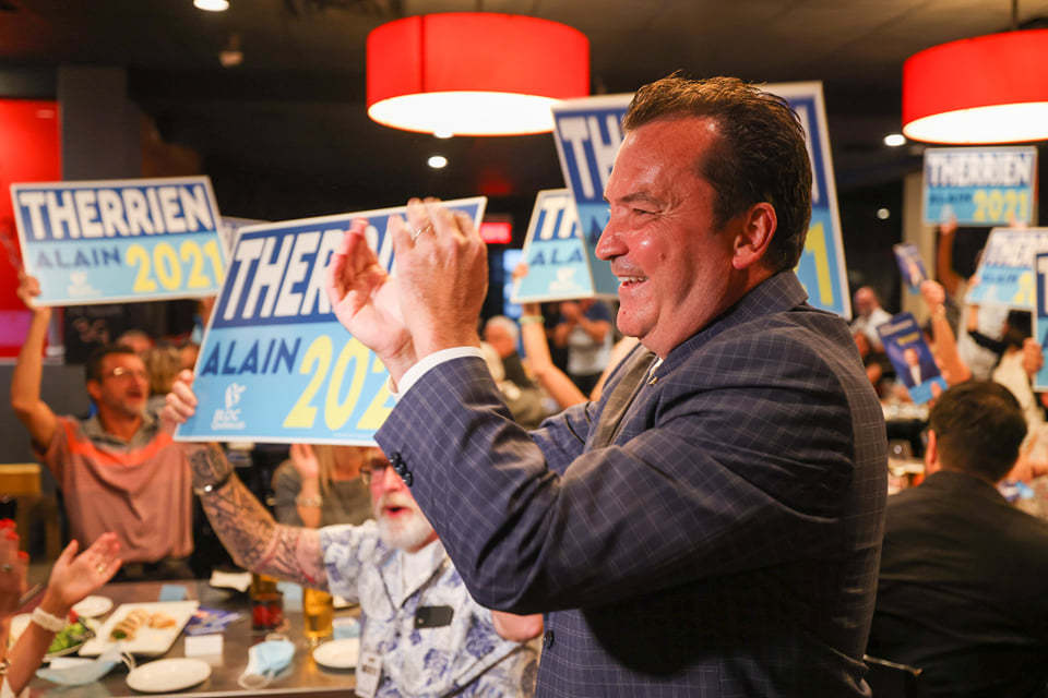 Revue 2021 – Alain Therrien réélu dans La Prairie