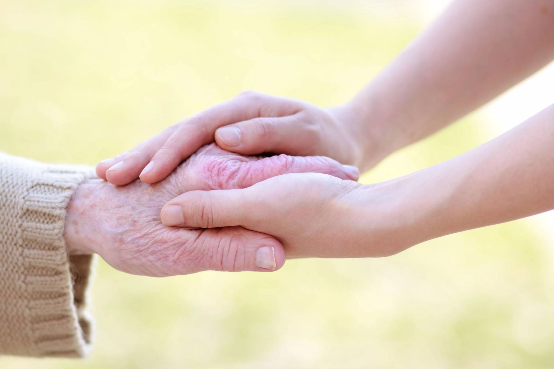 Soins palliatifs à domicile : comment préparer son logement ?