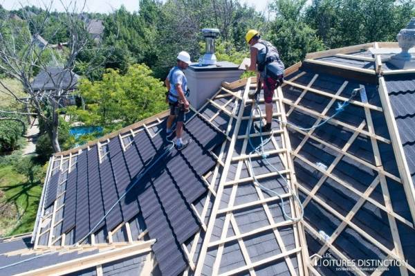 Toiture acier à Longueuil : signature de Toiture Distinction