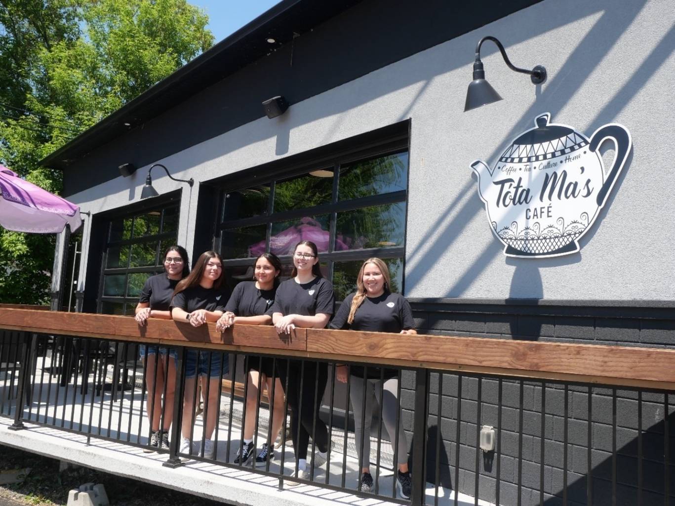 Le Tóta Ma’s Café à Kahnawà:ke