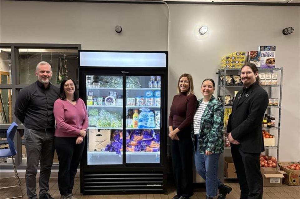 Un frigo communautaire au cégep Édouard-Montpetit