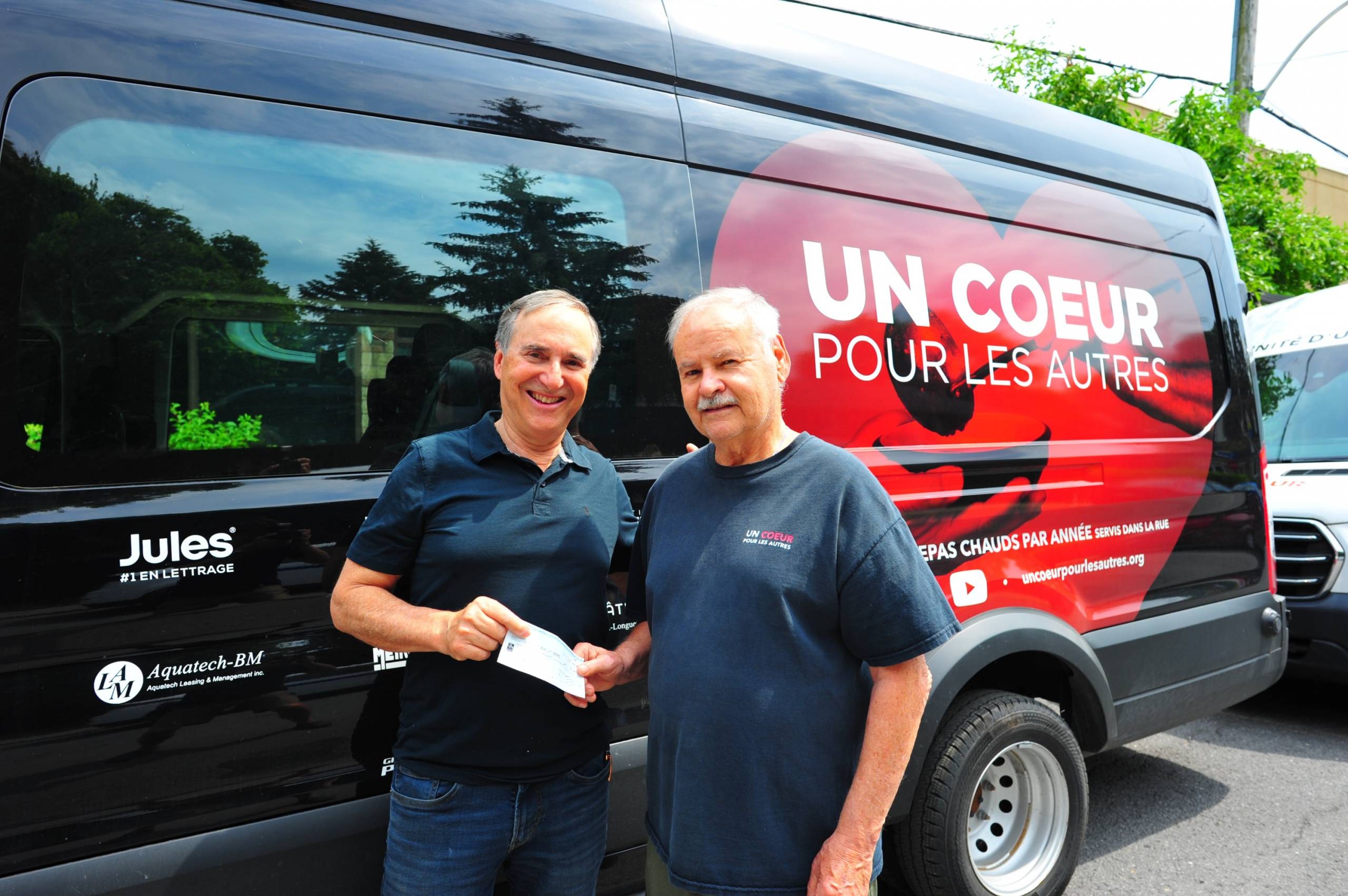 Organisme venant en aide aux itinérants: il fait un don de 30 000$