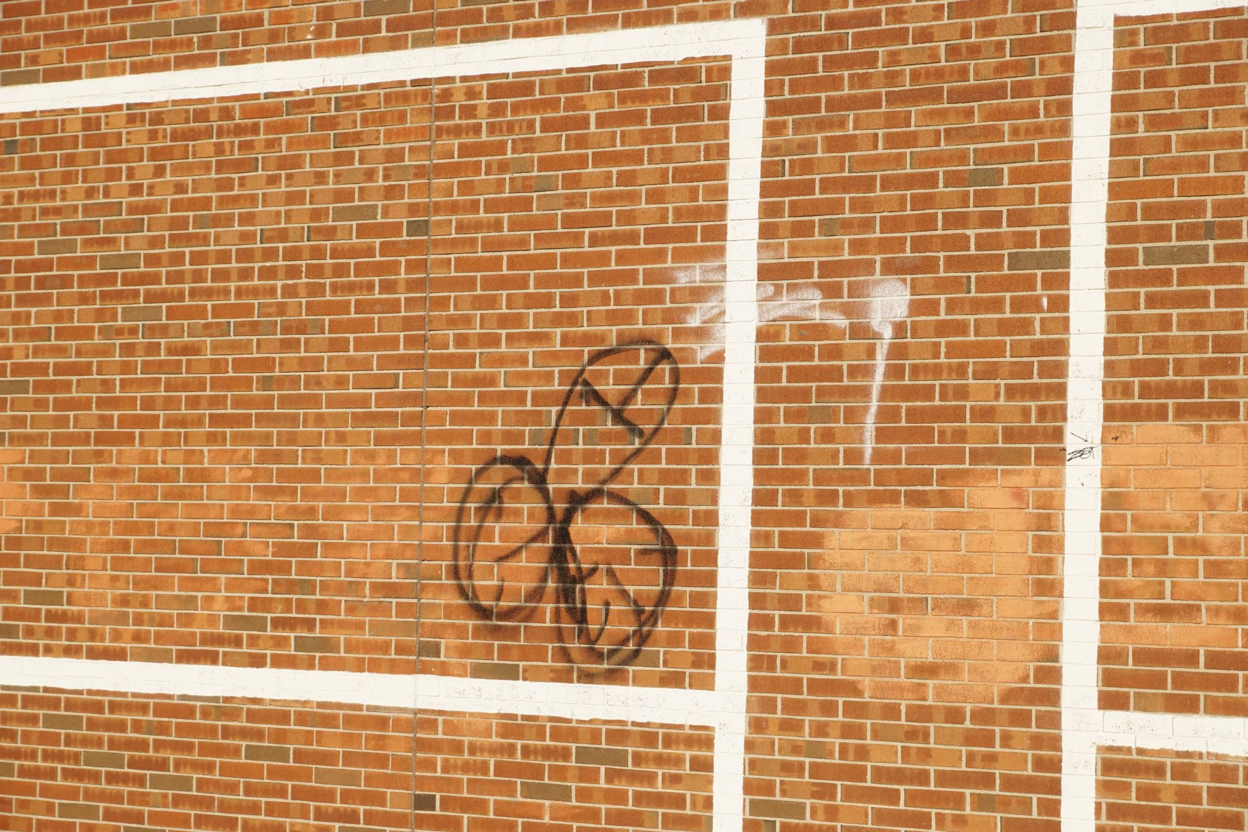 Des méfaits commis sur l’ancienne école Saint-François-Xavier