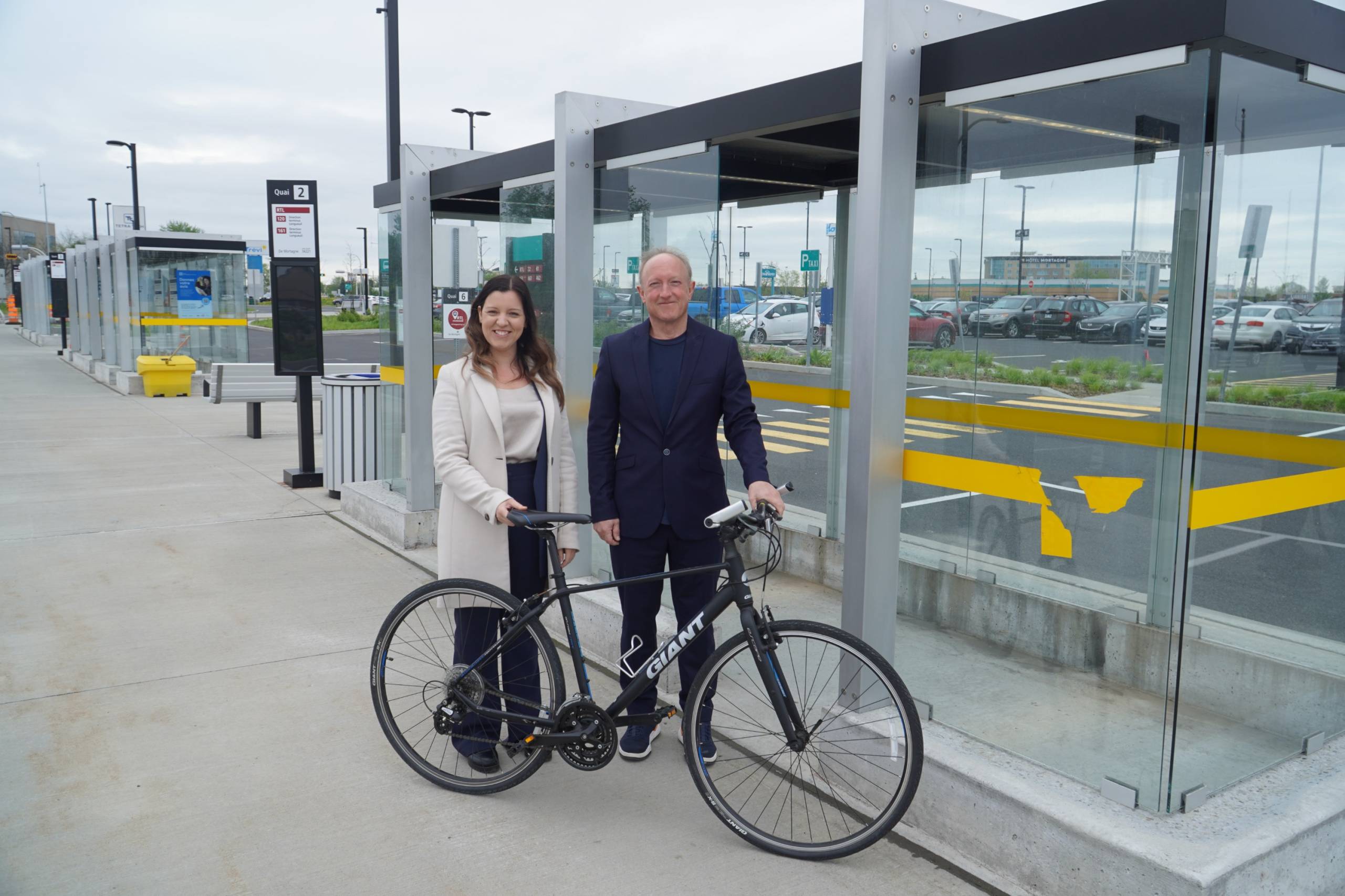 Les vélos permis dans les bus qui empruntent le pont-tunnel