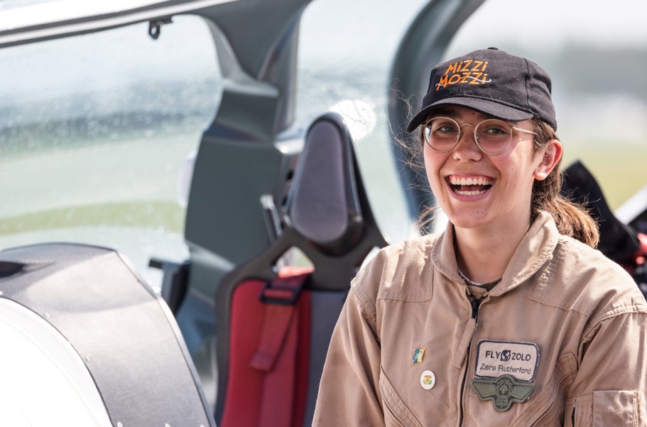Zara Rutherford complète son tour du monde